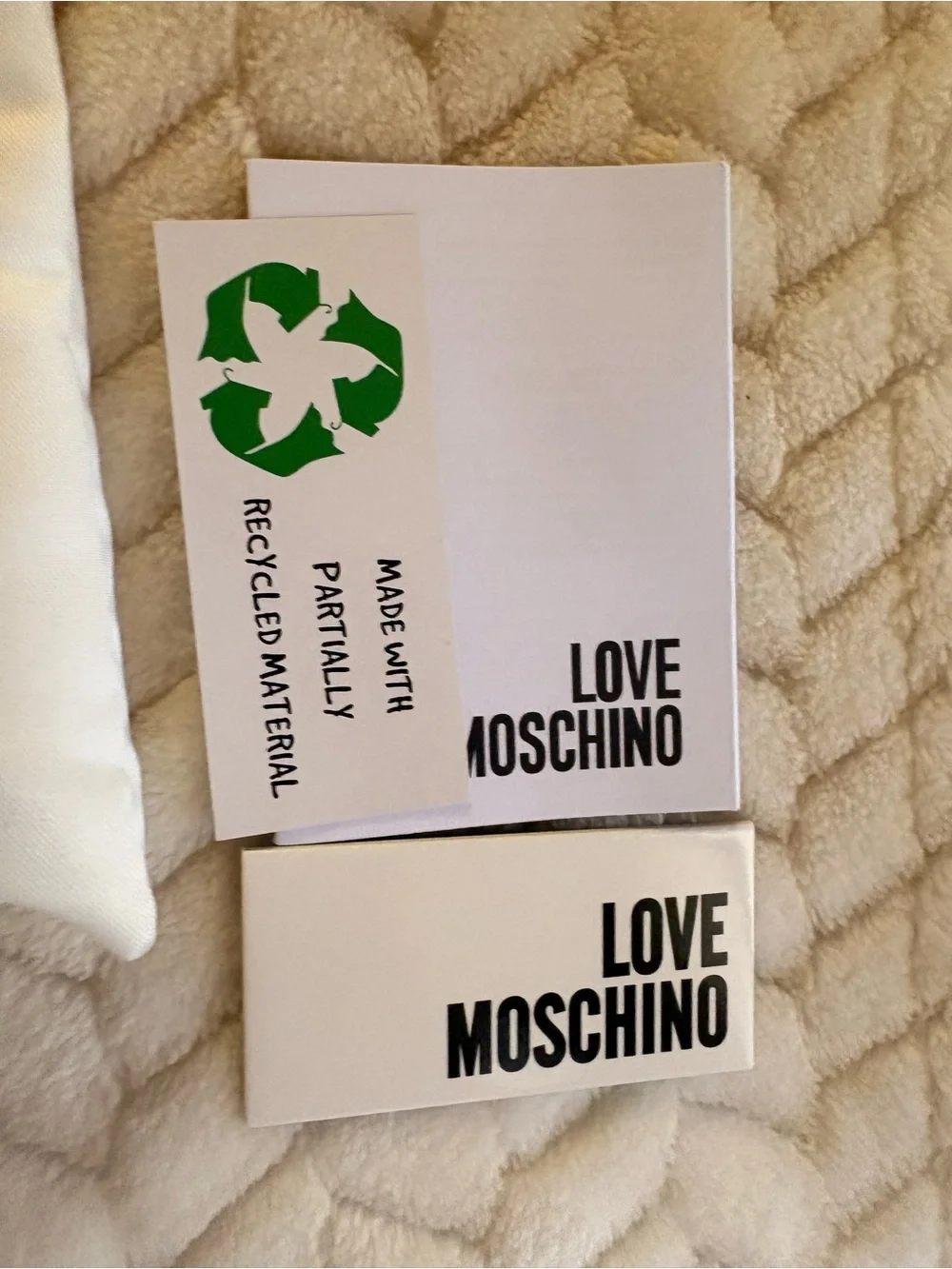 Love Moschino sleek love